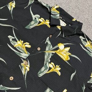 Bungalow Brand Black Tropical Floral Rayon Short Sleeve Button Up Shirt XLT‎